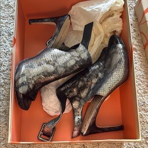 Via Spiga Black and Cream Snakeskin Heels